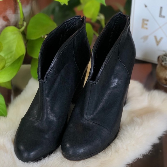 ➳ ➳ r a g  &  b o n e  Leather NY Booties ➳ ➳ - Picture 1 of 8